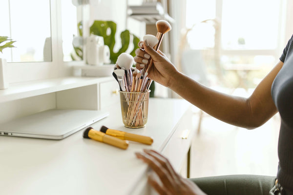 Health & Beauty Tools: When to Replace Makeup Brushes