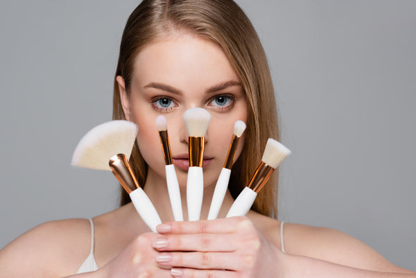 Top Makeup Brush Cleaning Tips & Tricks